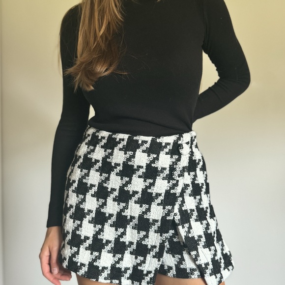 Miou Muse Dresses & Skirts - Checkered Tweed Skort